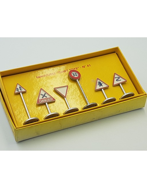 1/43 PANNEAUX SIGNALISATION