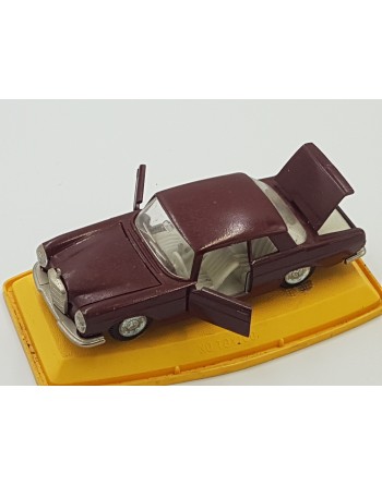 1/43 MERCEDES 250 COUPE