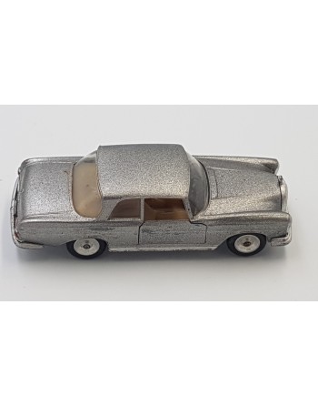 1/43 MERCEDES 220 SE