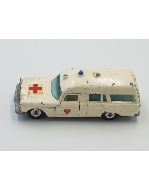 MERCEDES AMBULANCE