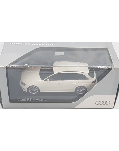 1/43 AUDI RS4 B8