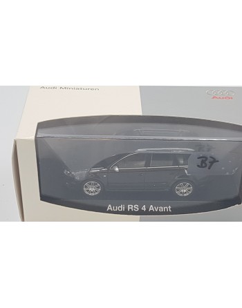 1/43 AUDI RS4 B7 AVANT