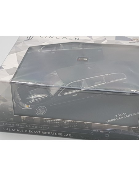 1/43 TOWN CAR LIMOUSINE
