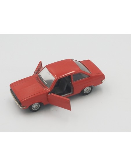1:43 FORD ESCORT L