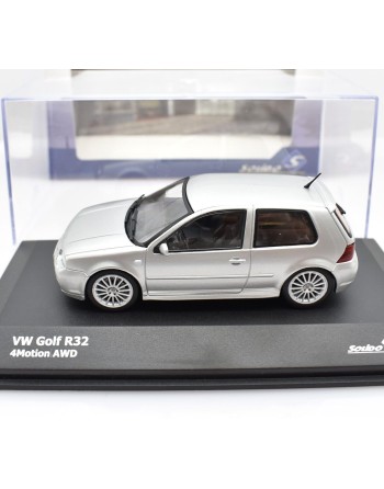 1/43 VW GOLF R32