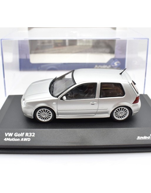 1/43 VW GOLF R32