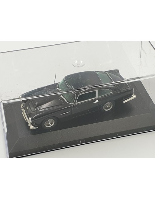 1/43 ASTON MARTIN DB4