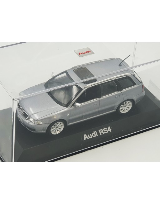 1/43 AUDI RS4 B5
