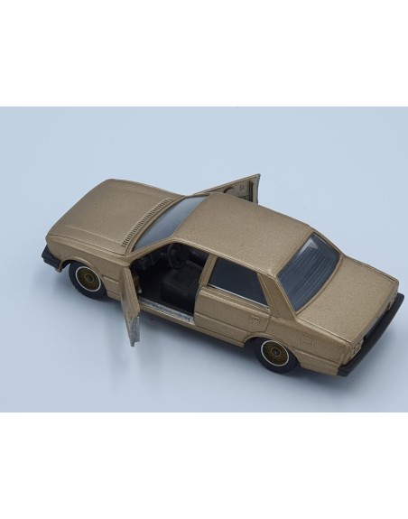 1/43 PEUGEOT 505