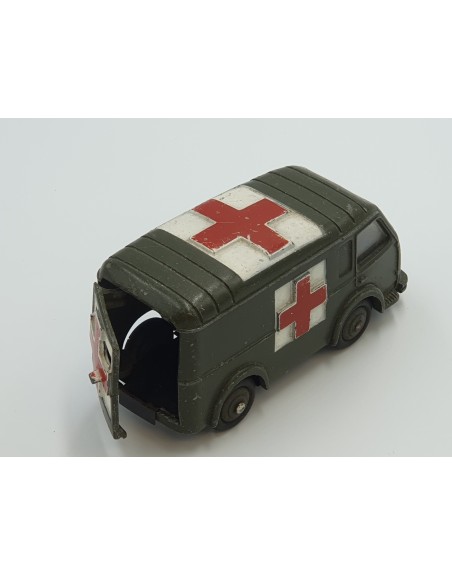 1/50 AMBULANCE MILITAIRE