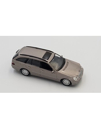 1/43 MERCEDES E BREAK