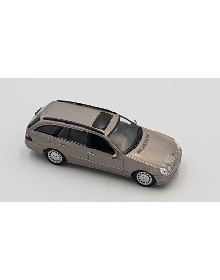 1/43 MERCEDES E BREAK
