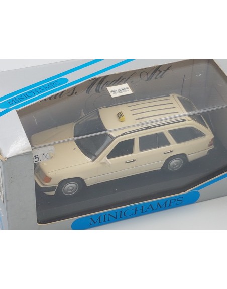 1/43 MERCEDES 250 TD TAXI