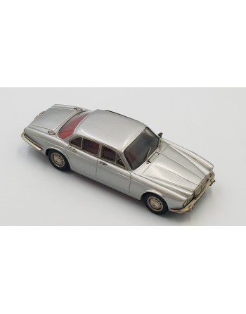 1/43 DAIMLER DOUBLE SIX