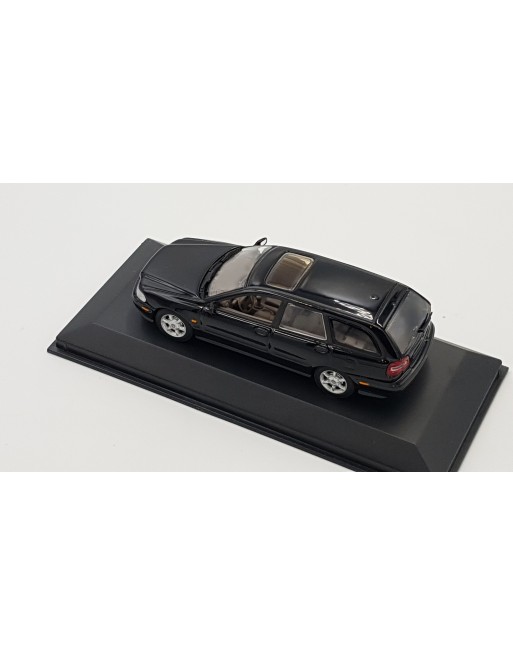 1/43 VOLVO V40 BREAK