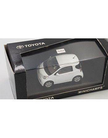 1/43 TOYOTA IQ
